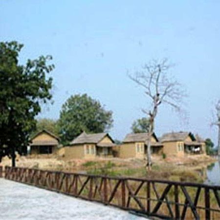Tiger Lagoon Hotel Bandhavgarh National Park Exterior photo
